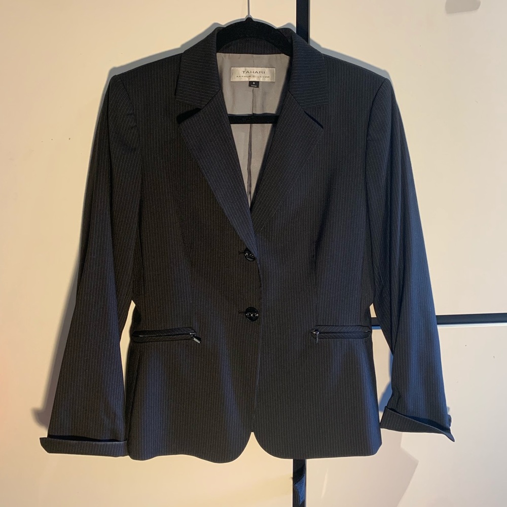 Tahari Arthur S. Levine women’s blazer